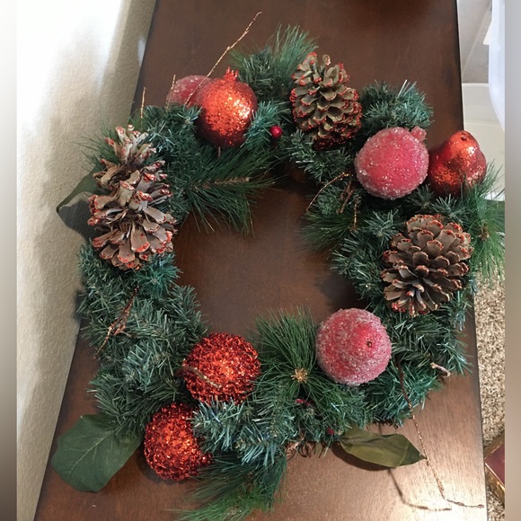 20" WREATH w/ Frosted Fruit, Pinecones & Berries - Picture 1 of 4
